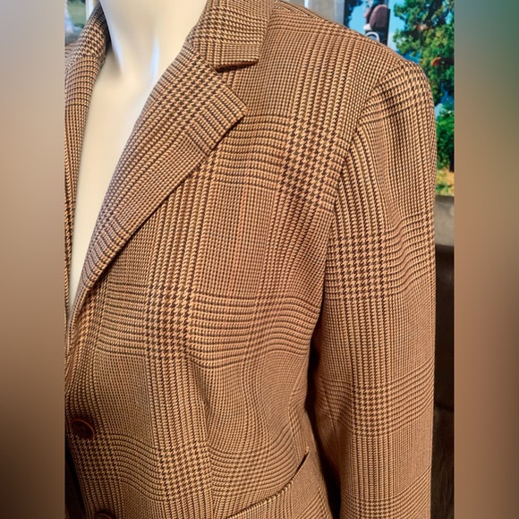 Gorgeous academia style Tommy Hilfiger blazer. Size 10. Excellent condition. - Picture 6 of 8